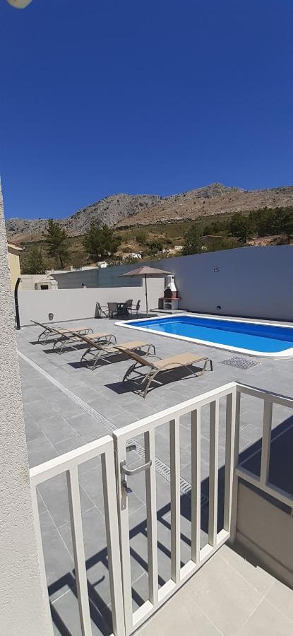 House With Private Pool Magdalena Apartamento Podstrana Exterior foto